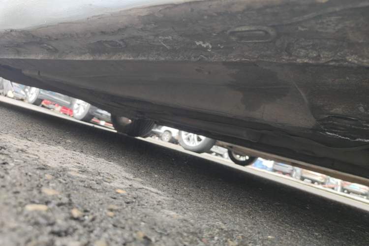 Used Roewe i5 2019 1.5L Automatic 4G Connected Langyue Edition Right Side Sill