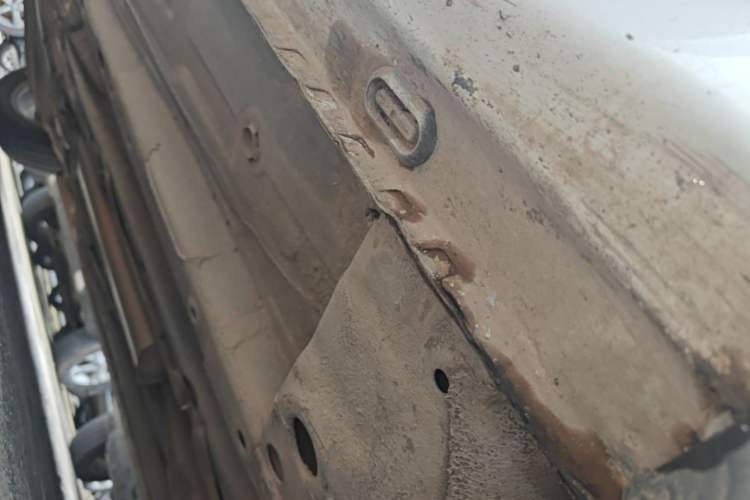 Used Roewe i5 2019 1.5L Automatic 4G Connected Langhao Edition Right Side Sill
