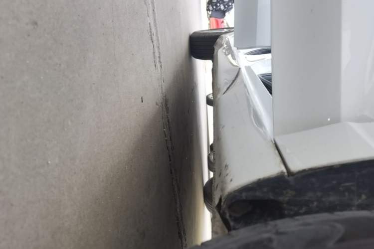 Used Roewe i5 2019 1.5L Manual 4G Connected Langyue Edition Right Side Sill