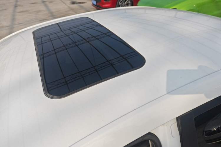 Used Roewe i5 2019 1.5L Manual 4G Connectable Langhao Edition Roof