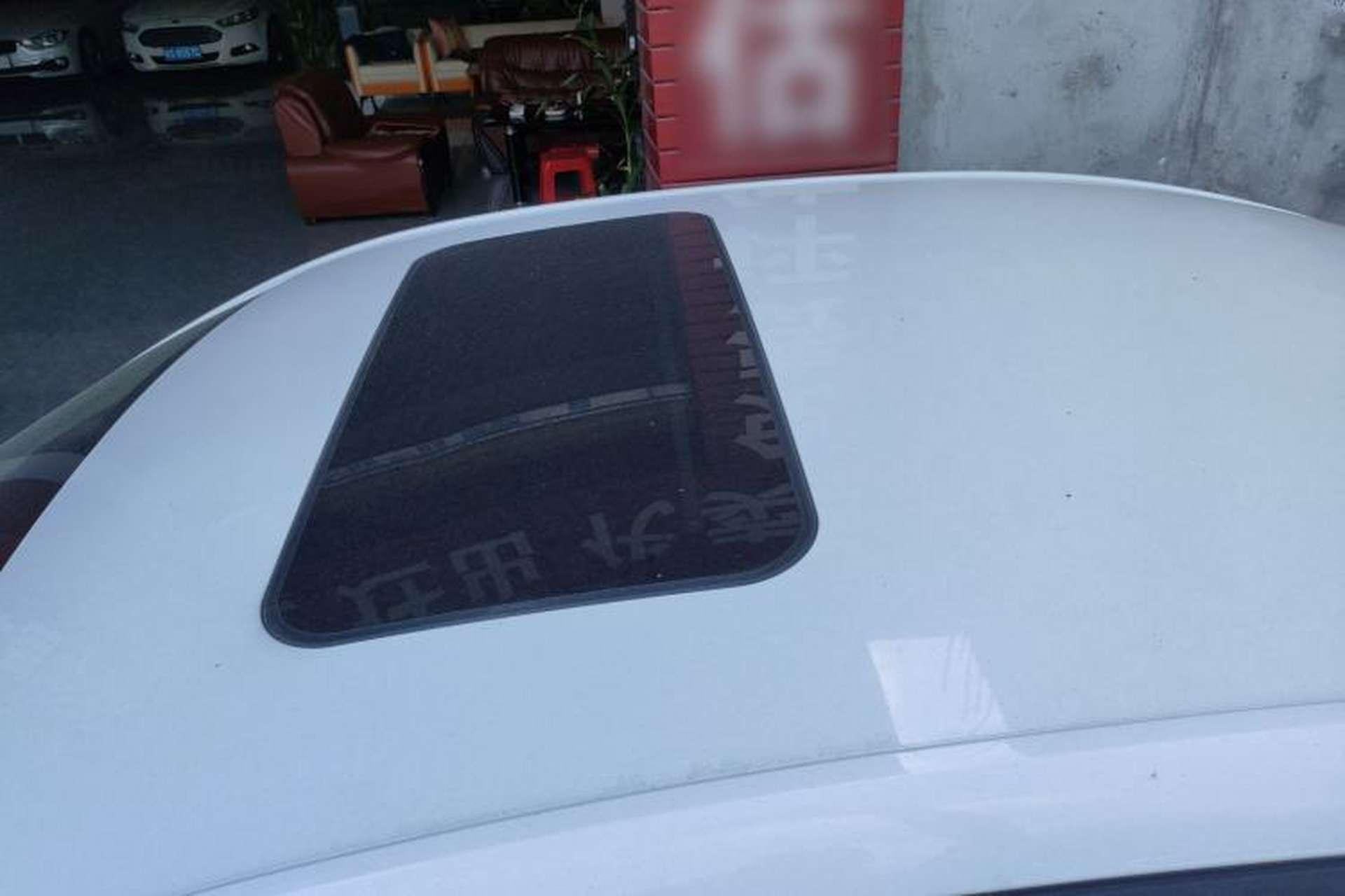 Used Roewe i5 2019 20T Automatic 4G Connect Luxury Flagship Edition Roof