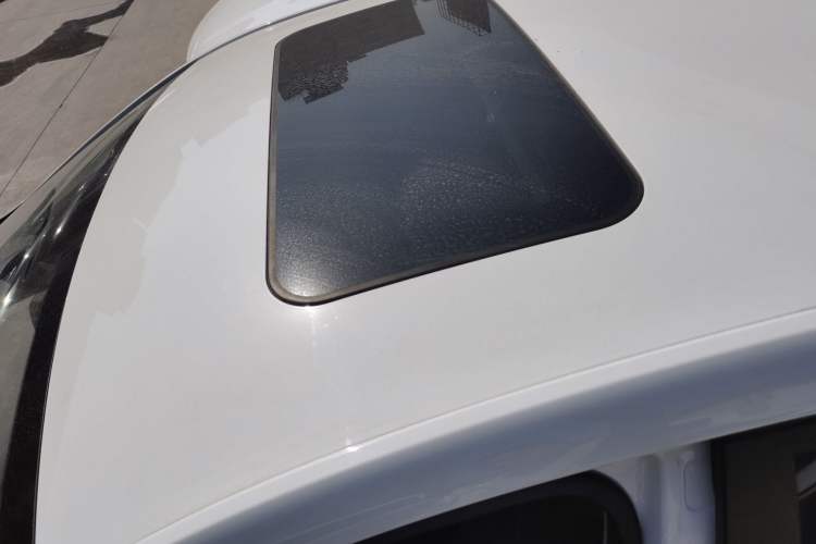 Used Roewe i5 2019 1.5L Manual 4G Connect Leehao Flagship Edition Roof