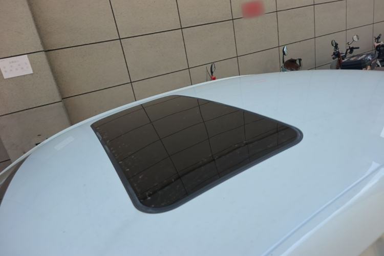 Used Roewe i5 2019 1.5L Automatic 4G Connected Langhao Edition Roof