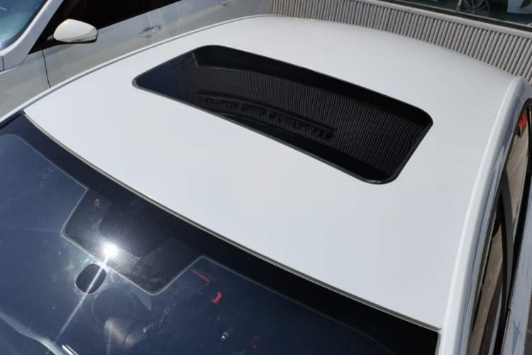 Used Roewe i5 2019 1.5L Manual 4G Connect Leehao Flagship Edition Roof