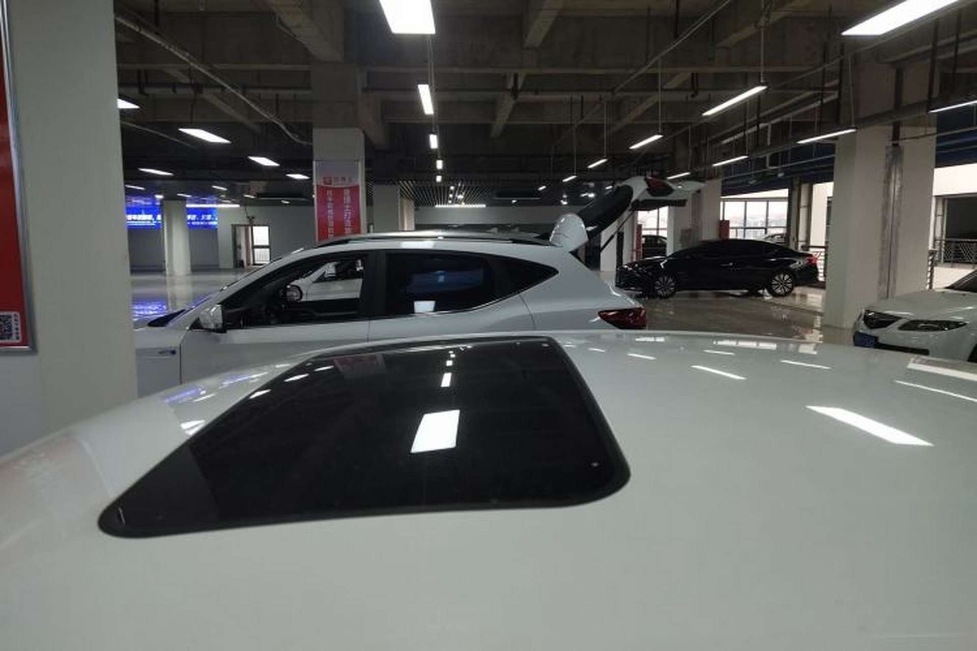 Used Roewe i5 2019 1.5L Automatic 4G Connected Linghao Edition Roof