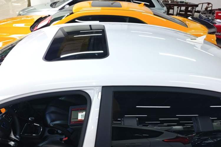 Used Roewe i5 2019 1.5L Manual 4G Connect Leehao Flagship Edition Roof