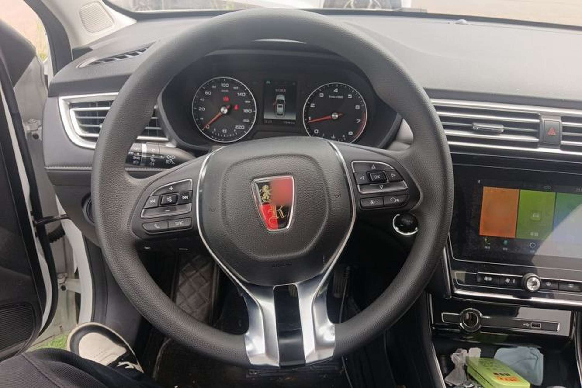 Used Roewe i5 2019 1.5L Manual 4G Connectable Langhao Edition Steering Wheel