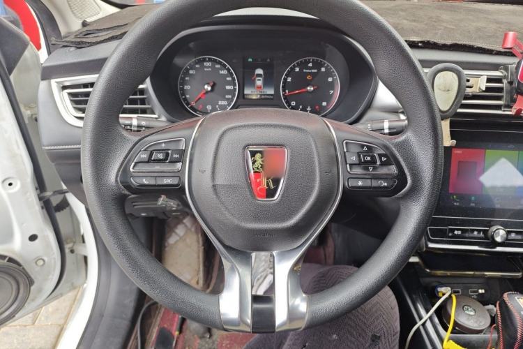 Used Roewe i5 2019 1.5L Automatic 4G Connected Langyue Edition Steering Wheel