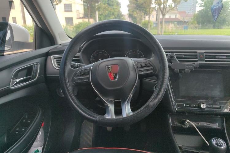 Used Roewe i5 2019 1.5L Manual 4G Connected Langyue Edition Steering Wheel