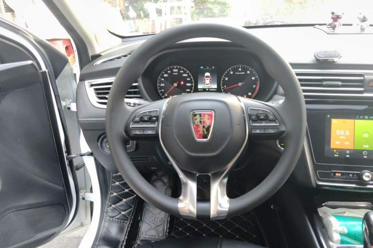 Used Roewe i5 2019 1.5L Automatic 4G Connected Langyue Edition Steering Wheel