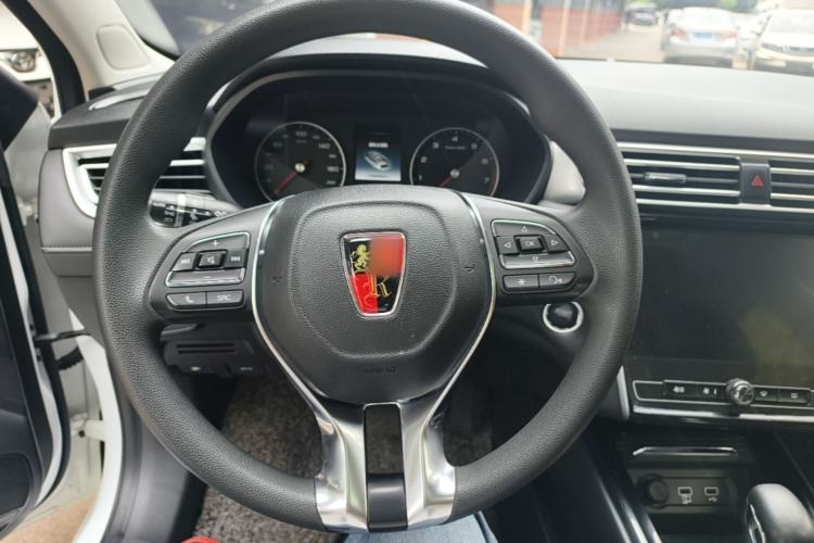 Used Roewe i5 2019 1.5L Automatic 4G Connected Linghao Flagship Edition Steering Wheel