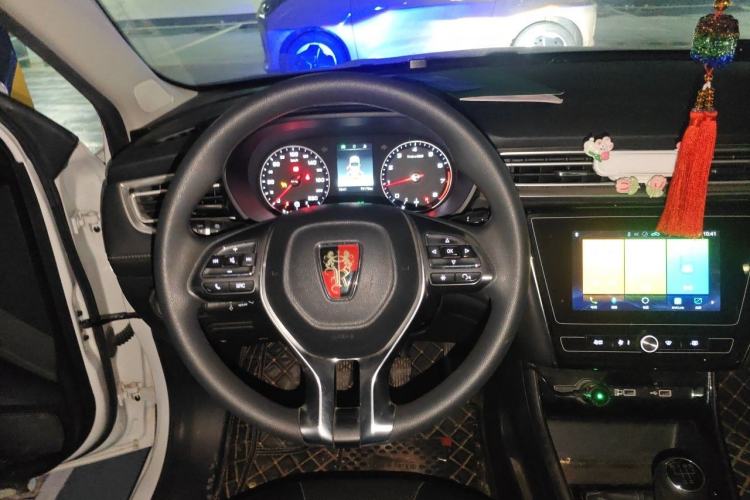 Used Roewe i5 2019 1.5L Manual 4G Connect Leehao Flagship Edition Steering Wheel