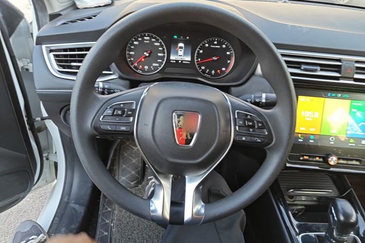 Used Roewe i5 2019 1.5L Automatic 4G Connected Langhao Edition Steering Wheel