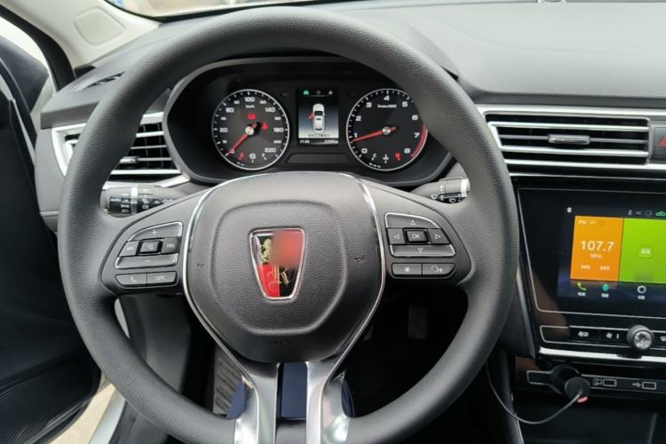 Used Roewe i5 2019 1.5L Manual 4G Connect Leehao Flagship Edition Steering Wheel