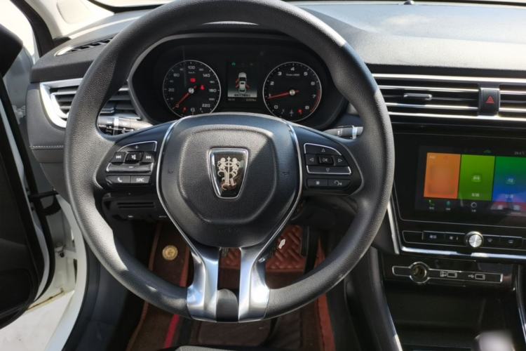 Used Roewe i5 2019 1.5L Manual 4G Connect Leehao Flagship Edition Steering Wheel