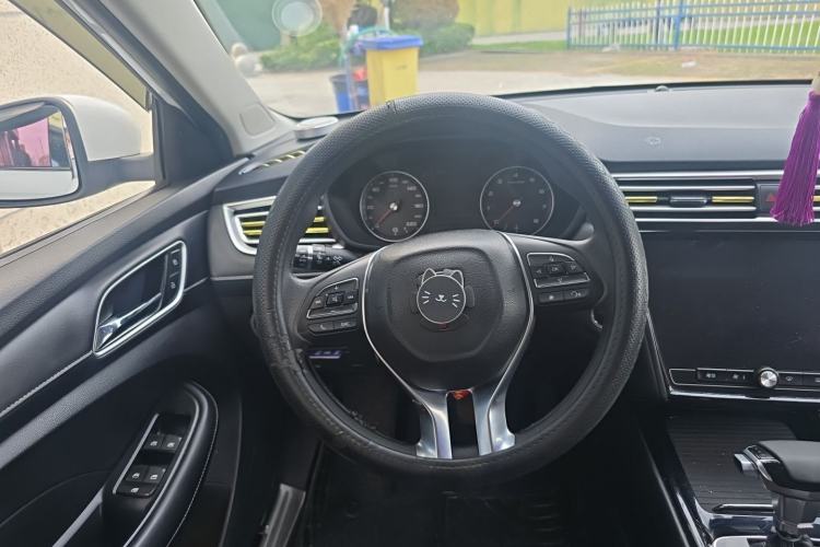 Used Roewe i5 2019 1.5L Automatic 4G Connected Langhao Edition Steering Wheel