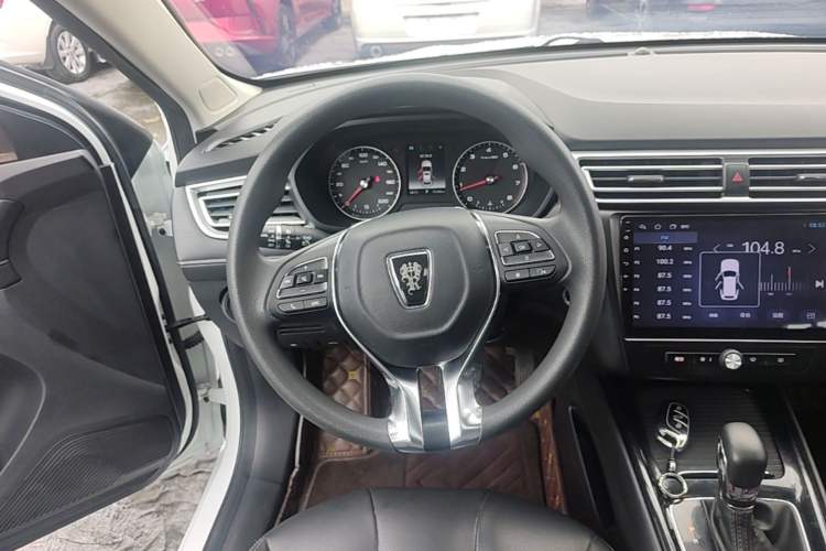 Used Roewe i5 2019 1.5L Automatic 4G Connected Langyue Edition Steering Wheel