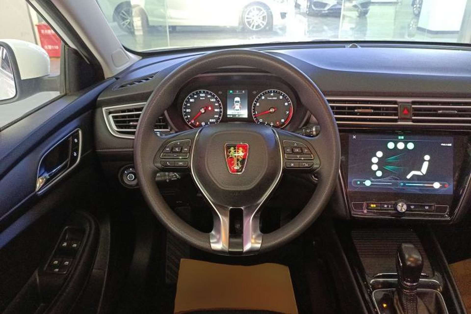 Used Roewe i5 2019 1.5L Automatic 4G Connected Linghao Flagship Edition Steering Wheel
