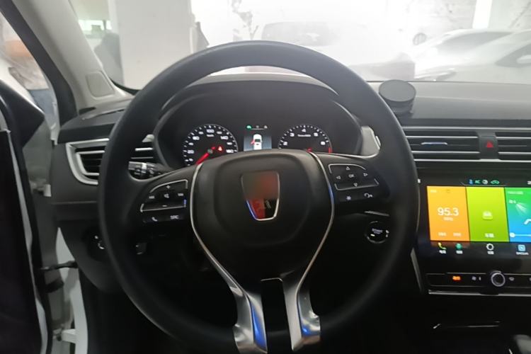 Used Roewe i5 2019 1.5L Automatic 4G Connected Linghao Flagship Edition Steering Wheel