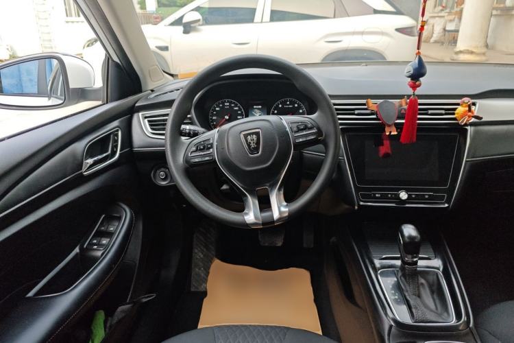 Used Roewe i5 2019 1.5L Automatic 4G Connected Langyue Edition Steering Wheel