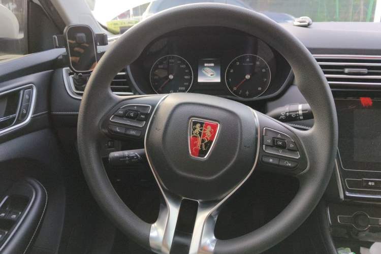 Used Roewe i5 2019 1.5L Manual 4G Connect Leehao Flagship Edition Steering Wheel