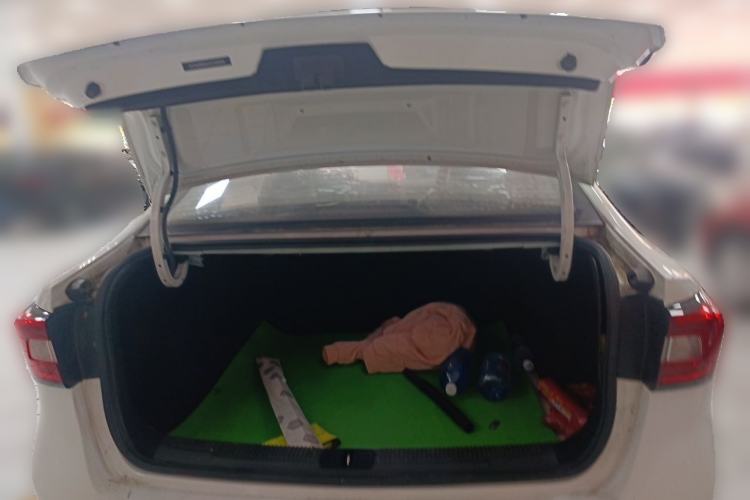 Used Roewe i5 2019 1.5L Automatic 4G Connected Langhao Edition Trunk