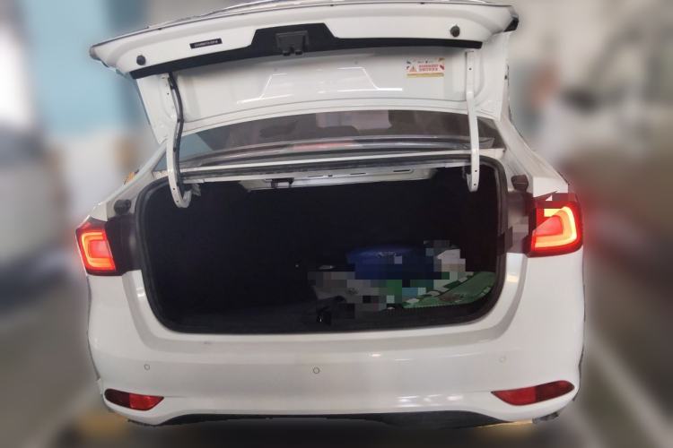 Used Roewe i5 2019 1.5L Automatic 4G Connected Langhao Edition Trunk
