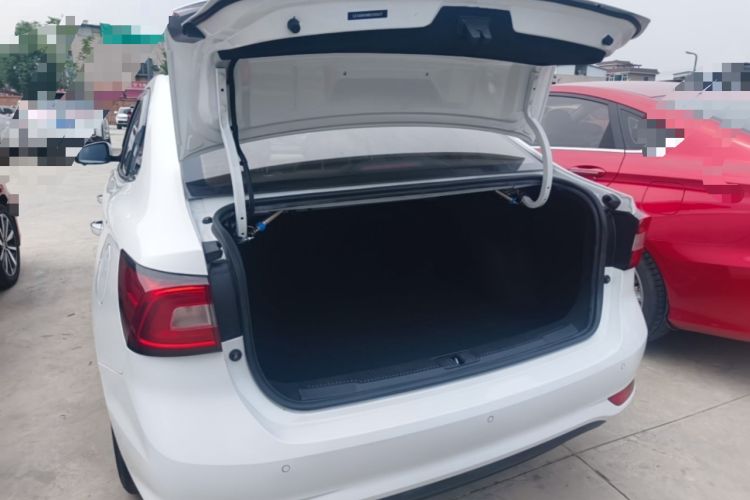Used Roewe i5 2019 1.5L Automatic 4G Connected Linghao Flagship Edition Trunk