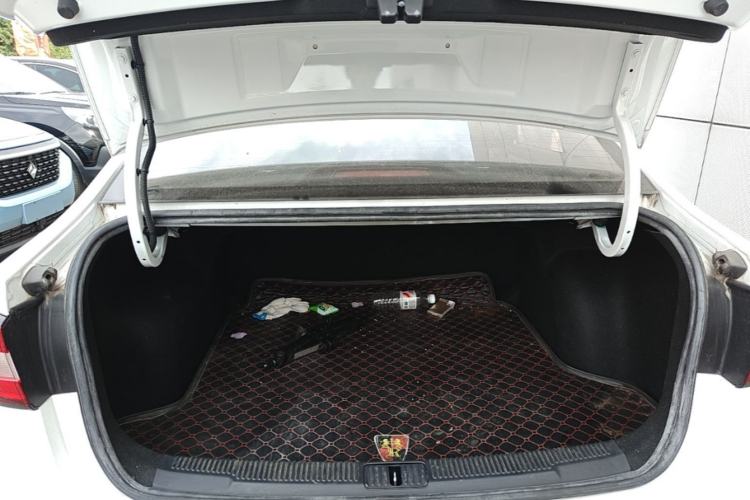 Used Roewe i5 2019 1.5L Manual 4G Connect Leehao Flagship Edition Trunk