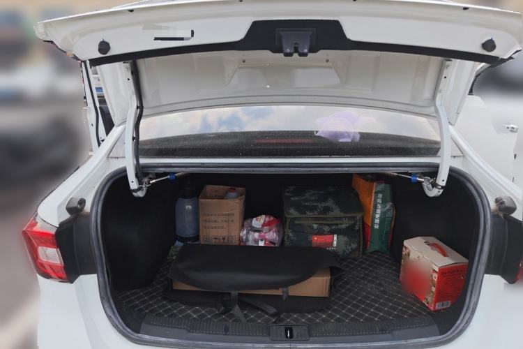Used Roewe i5 2019 1.5L Automatic 4G Connected Linghao Flagship Edition Trunk