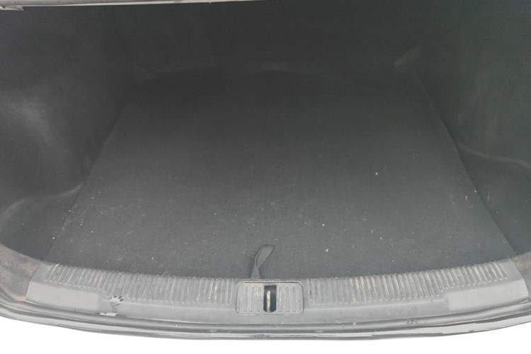 Used Roewe i5 2019 1.5L Automatic 4G Connected Langyue Edition Trunk