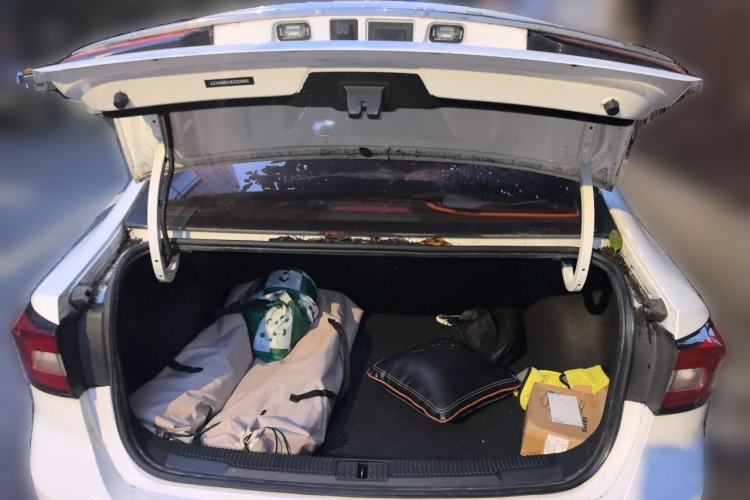 Used Roewe i5 2019 1.5L Automatic 4G Connected Linghao Edition Trunk