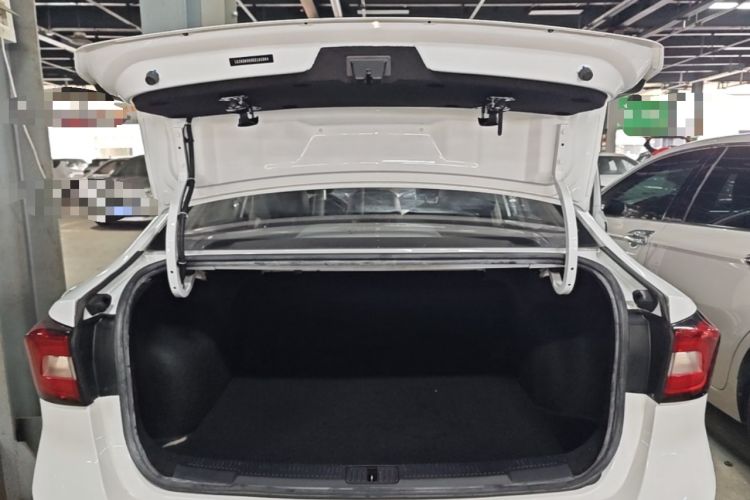 Used Roewe i5 2019 1.5L Automatic 4G Connected Linghao Flagship Edition Trunk