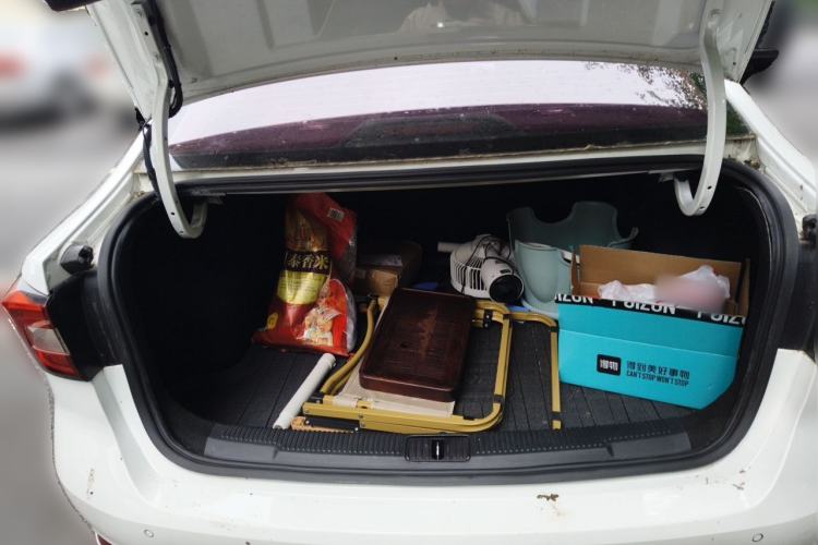 Used Roewe i5 2019 1.5L Automatic 4G Connected Langhao Edition Trunk