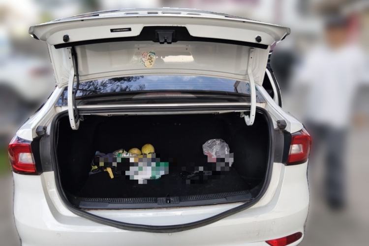 Used Roewe i5 2019 1.5L Automatic 4G Connected Langhao Edition Trunk