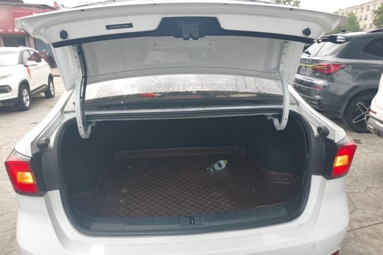 Used Roewe i5 2019 1.5L Automatic 4G Connected Langhao Edition Trunk