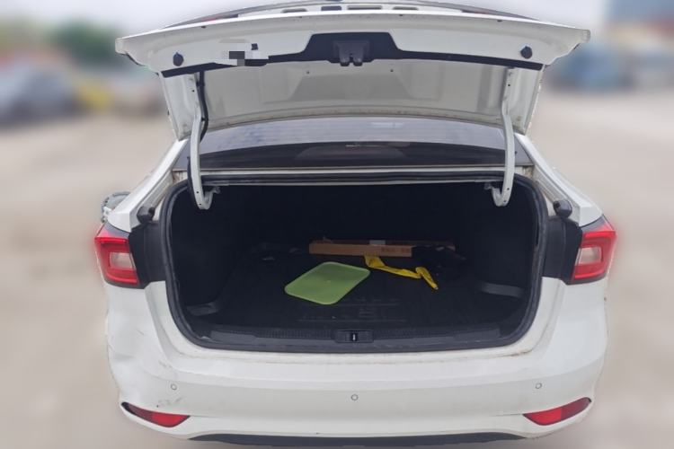 Used Roewe i5 2019 20T Automatic 4G Connected Supercharged Flagship Edition Trunk