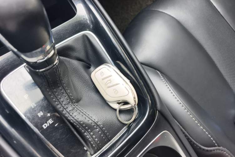 Used Roewe i5 2019 1.5L Automatic 4G Connected Linghao Flagship Edition Vehicle Key