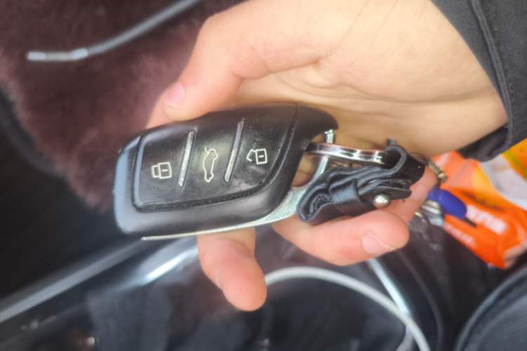Used Roewe i5 2019 1.5L Manual 4G Connected Langyue Edition Vehicle Key