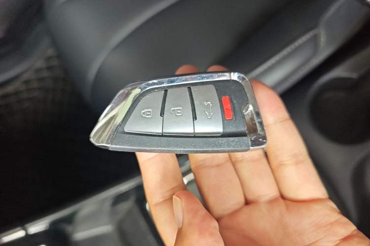Used Roewe i5 2019 1.5L Manual 4G Connectable Langhao Edition Vehicle Key