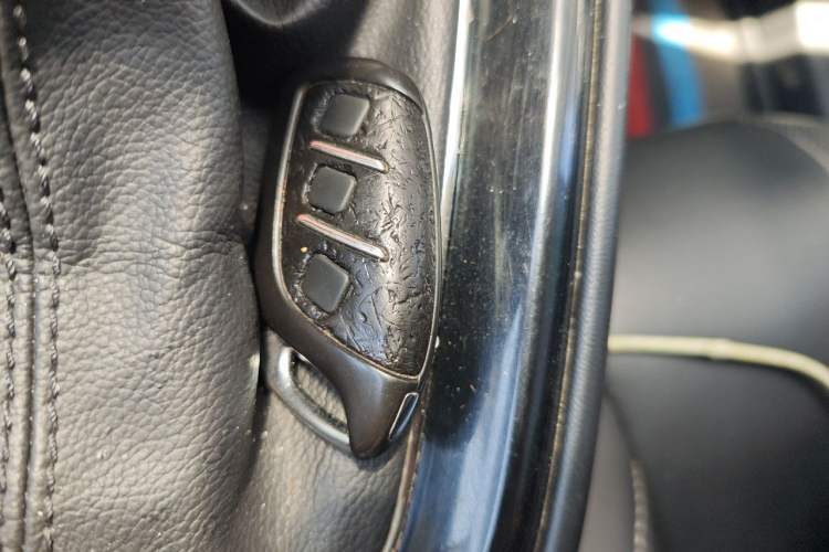 Used Roewe i5 2019 20T Automatic 4G Connected Supercharged Flagship Edition Vehicle Key