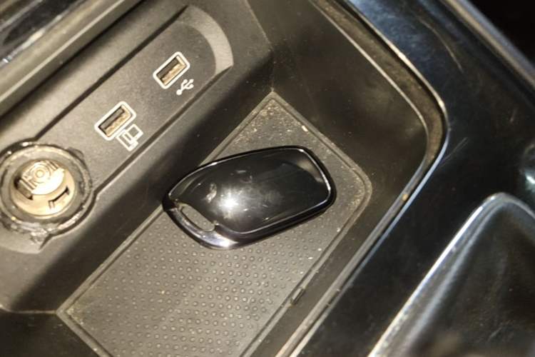 Used Roewe i5 2019 1.5L Automatic 4G Connected Linghao Edition Vehicle Key