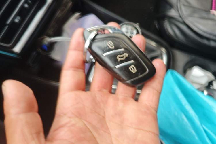 Used Roewe i5 2019 1.5L Manual 4G Connected Langyue Edition Vehicle Key