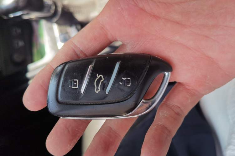 Used Roewe i5 2019 1.5L Automatic 4G Connected Linghao Edition Vehicle Key