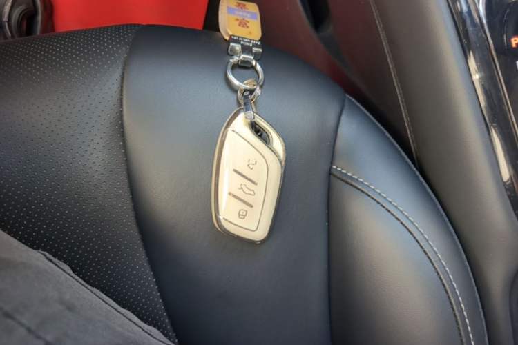 Used Roewe i5 2019 1.5L Automatic 4G Connected Langhao Edition Vehicle Key