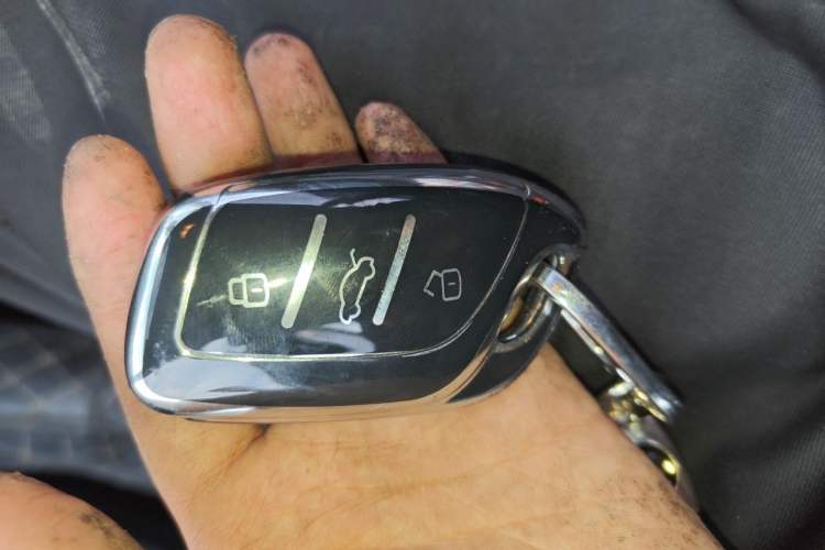 Used Roewe i5 2019 1.5L Automatic 4G Connected Linghao Flagship Edition Vehicle Key