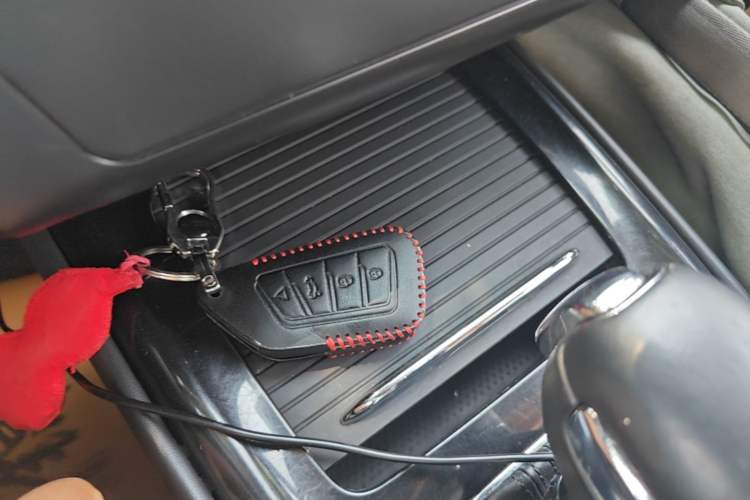 Used Roewe i5 2019 1.5L Automatic 4G Connected Langhao Edition Vehicle Key