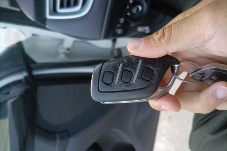 Used Roewe i5 2019 1.5L Manual 4G Connected Langyue Edition Vehicle Key