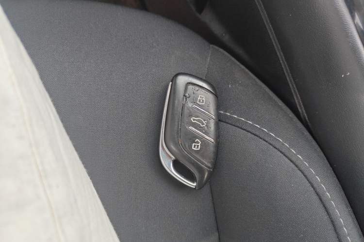 Used Roewe i5 2019 1.5L Automatic 4G Connected Langyue Edition Vehicle Key