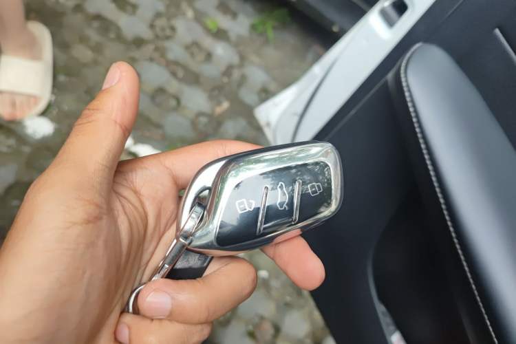 Used Roewe i5 2019 1.5L Automatic 4G Connected Langyue Edition Vehicle Key